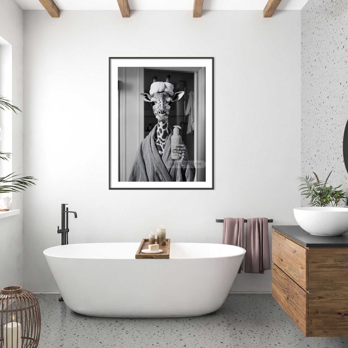 Nature-inspired giraffe bathroom decor