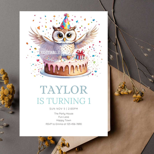 Cute owls birthday invitation for kids’ woodland party.